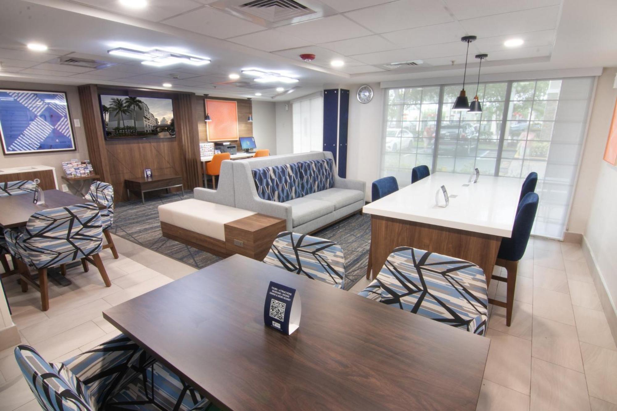 Holiday Inn Express And Suites Fort Lauderdale Airport West By Ihg Davie Zewnętrze zdjęcie