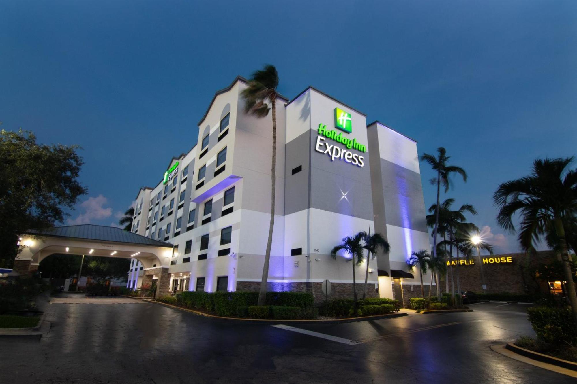 Holiday Inn Express And Suites Fort Lauderdale Airport West By Ihg Davie Zewnętrze zdjęcie