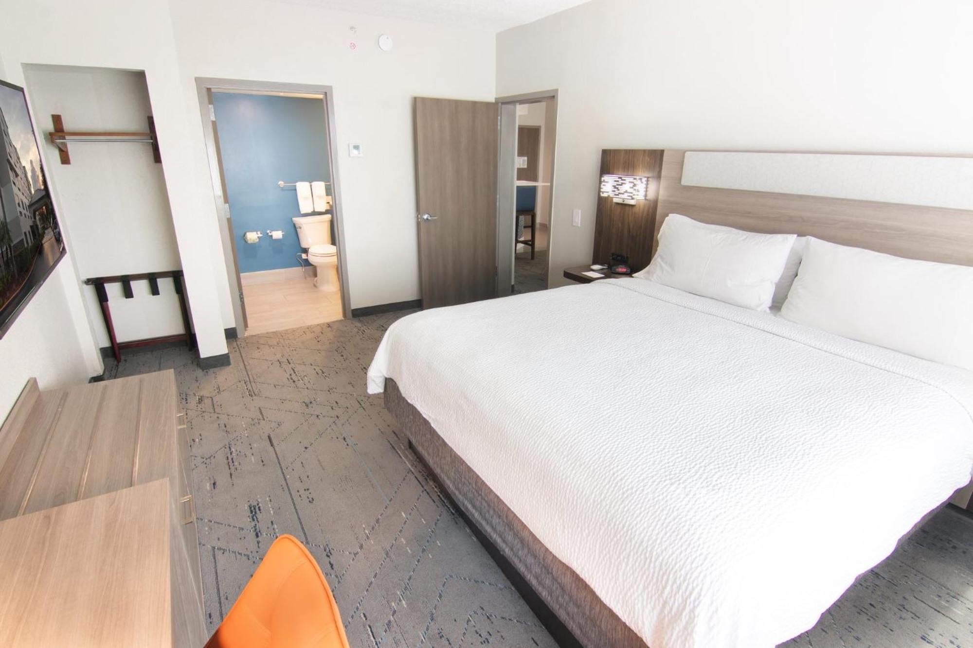 Holiday Inn Express And Suites Fort Lauderdale Airport West By Ihg Davie Zewnętrze zdjęcie